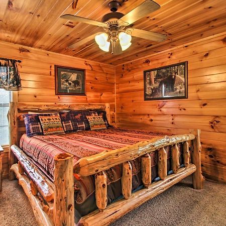 Expansive Gatlinburg Cabin Hot Tub, Deck And Grill! Exterior foto