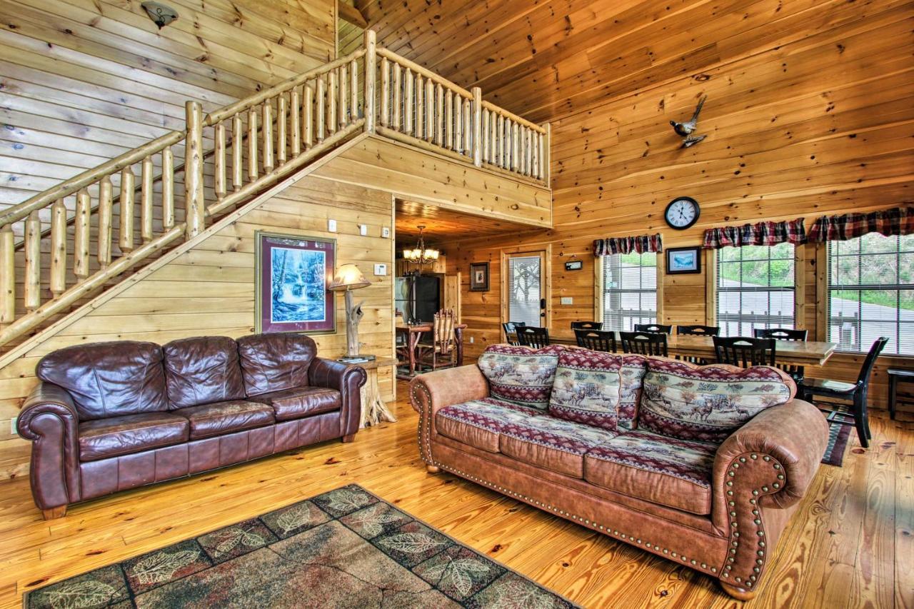 Expansive Gatlinburg Cabin Hot Tub, Deck And Grill! Exterior foto